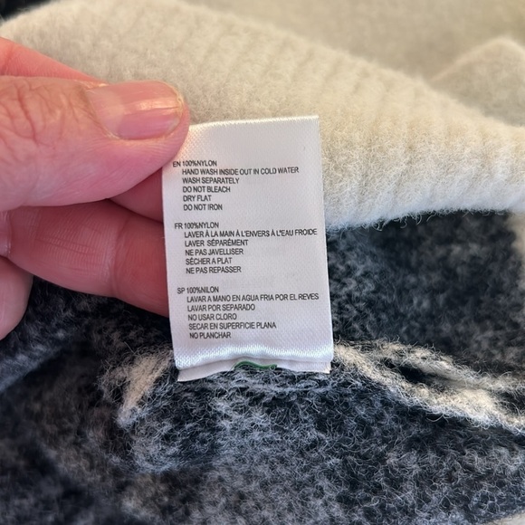 RD Style Black & Cream Tribal Oversized V-Neck Long Sleeve Knit Sweater Size XS - Picture 7 of 8